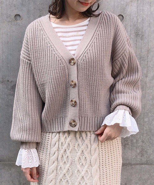 one after another NICE CLAUP（ワンアフターアナザーナイスクラップ）の「スプリングカラー カーディガン（カーディガン/ボレロ・レディース・アイボリー/モカ/ブルー系その他/ライトベージュ/コーラルピンク・FREE）」の4枚目の写真