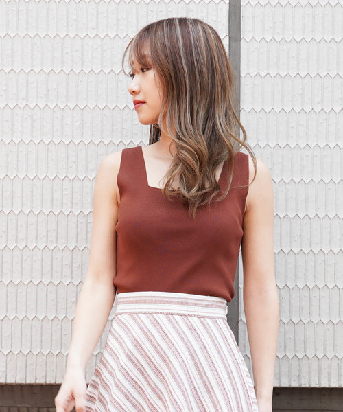 FREE'S MART(フリーズマート)の「◆ウォッシャブル総針スクエアネックノースリーブニット(ニット/セーター・レディース・ブラック/ベージュ/パープル/ブラウン/グリーン・FREE)」の13枚目の写真