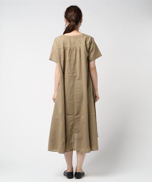 go slow caravan（ゴースローキャラバン）の「NUEVO BLANCA/ヌエヴォブランカ　イレギュラーヘムワンピ（ワンピース・レディース・ベージュ/ブルー・FREE）」の4枚目の写真