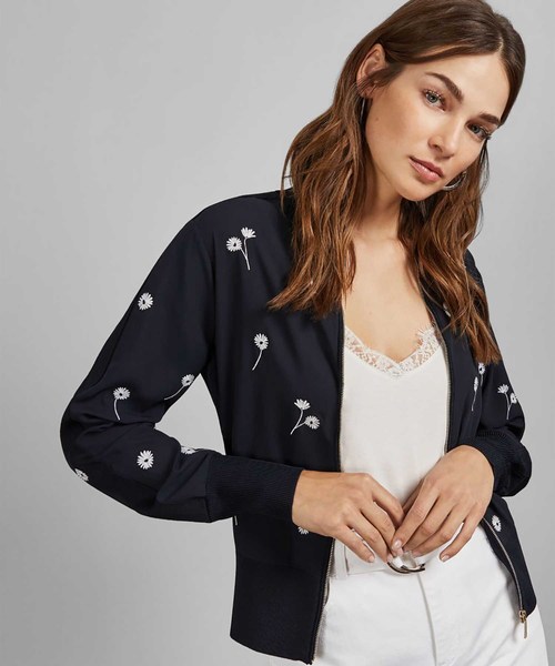 Ted Baker(テッドベーカー)の「MARTHIA デイジー刺繍 カーディガン(カーディガン)」|ネイビー