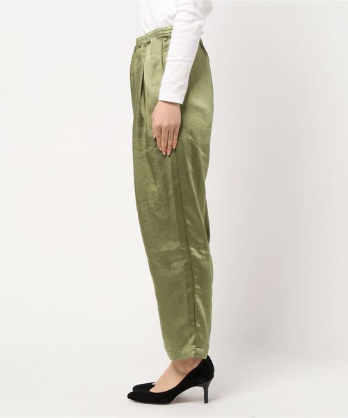 reca(レカ)の「サテンタックパンツ(その他パンツ・レディース・ベージュ/カーキ/ラベンダー・M)」の4枚目の写真