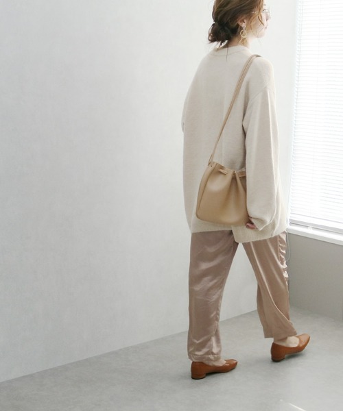 reca(レカ)の「サテンタックパンツ(その他パンツ・レディース・ベージュ/カーキ/ラベンダー・M)」の11枚目の写真