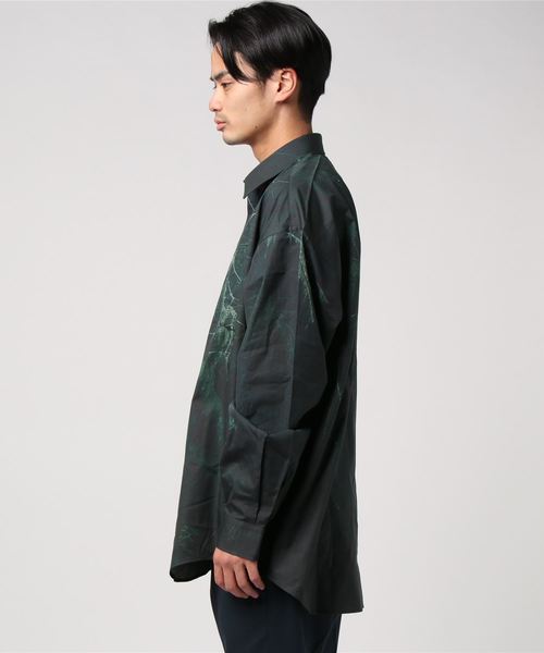 JOHN LAWRENCE SULLIVAN（ジョンローレンスサリバン）の「PHOTO PRINTED OVERSIZED SHIRT（シャツ/ブラウス・メンズ・グリーン・46/48）」の3枚目の写真
