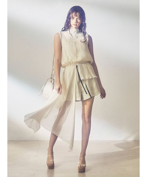 dazzlin(ダズリン)の「プリーツドロストレイヤードトップス(シャツ/ブラウス・レディース・ブラック/ブルー/アイボリー・FREE)」の8枚目の写真