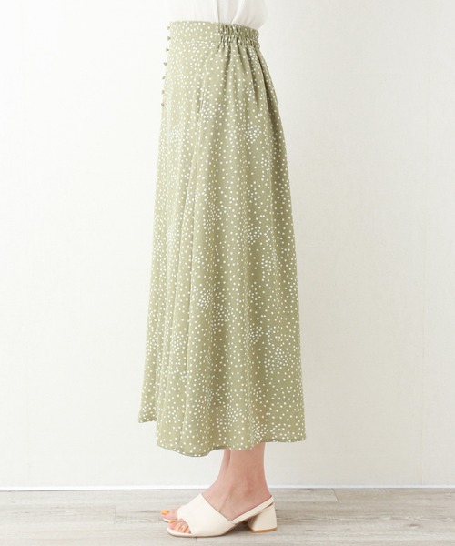 CHARM BERRY TIC（チャームベリーチック）の「ランダムドットフレアスカート（スカート・レディース・オフホワイト/ブルー/ミント/ブラック・M/L）」の11枚目の写真