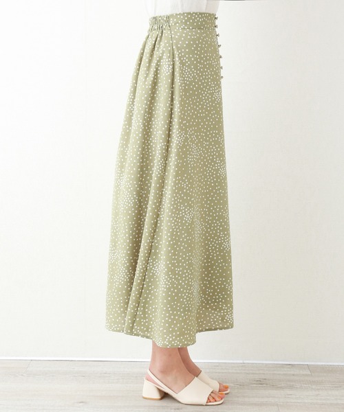 CHARM BERRY TIC（チャームベリーチック）の「ランダムドットフレアスカート（スカート・レディース・オフホワイト/ブルー/ミント/ブラック・M/L）」の8枚目の写真