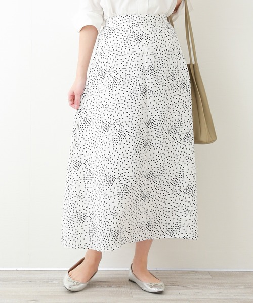 CHARM BERRY TIC（チャームベリーチック）の「ランダムドットフレアスカート（スカート・レディース・オフホワイト/ブルー/ミント/ブラック・M/L）」の6枚目の写真