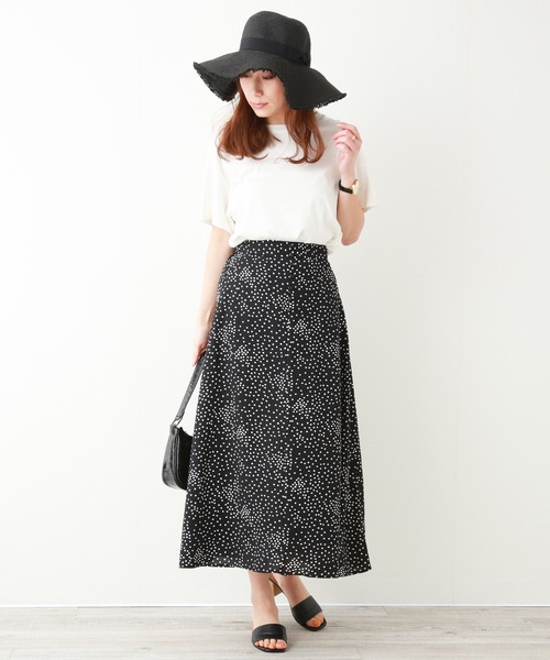 CHARM BERRY TIC（チャームベリーチック）の「ランダムドットフレアスカート（スカート・レディース・オフホワイト/ブルー/ミント/ブラック・M/L）」の13枚目の写真