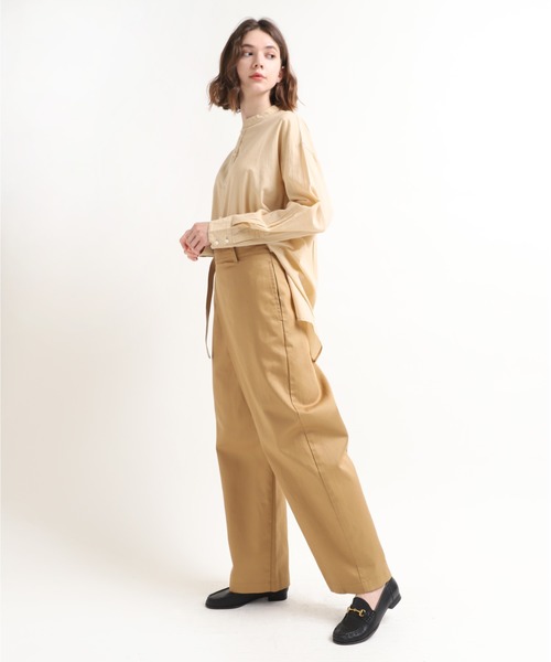 RNA-N（アールエヌエーエヌ）の「B2579 スタンドカラーオーバーシャツ（シャツ/ブラウス・レディース・オフホワイト/ベージュ/スミクロ・MEDIUM）」の13枚目の写真