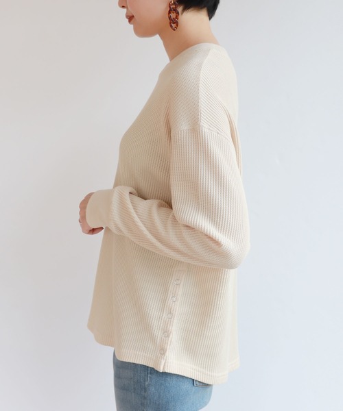 andme(アンドミー)の「ワッフル長袖サイドボタンTシャツ(Tシャツ/カットソー・レディース・グレー系その他/ベージュ/ブラック/チャコールグレー/アイボリー・M)」の16枚目の写真