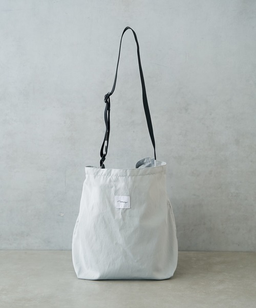 BIRTHDAY BAR（バースデイバー）の「保冷ワンショルダー エコバッグ（エコバッグ/サブバッグ・レディース・ブラック/ベージュ/グレー/ブルー/Black/ライトグレー/ダークグレー・フリー）」の3枚目の写真