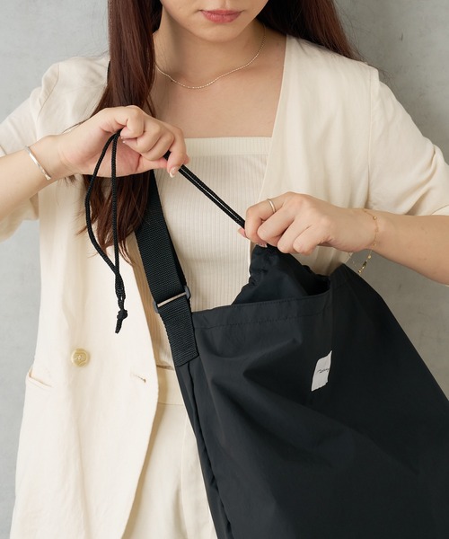 BIRTHDAY BAR（バースデイバー）の「保冷ワンショルダー エコバッグ（エコバッグ/サブバッグ・レディース・ブラック/ベージュ/グレー/ブルー/Black/ライトグレー/ダークグレー・フリー）」の9枚目の写真