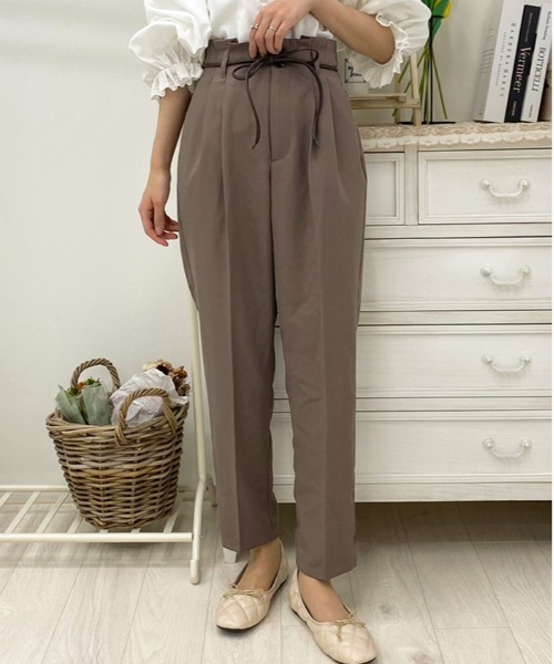 apres jour（アプレジュール）の「MILKテーパードパンツ【ZOZOTOWN限定アイテム】（その他パンツ・レディース・アイボリー/ミント/ブルー系その他/ブラック/その他/ラベンダー/オレンジ系その他/ダークブラウン/モカ・SMALL/X-LARGE/MEDIUM）」の5枚目の写真