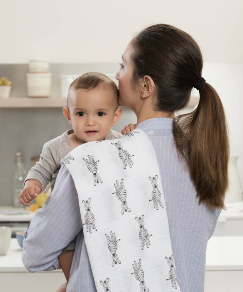 モスリンスワドル4枚入り サファリベイブス J941B safari babes（おくるみ）｜aden + anais essentials（エイデンアンドアネイエッセンシャルズ）