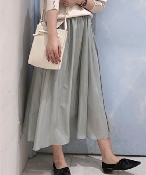 Te chichi TERRASSE（テチチテラス）の「シアーフレアスカート（スカート・レディース・モカ/グリーン/グレー・ﾌﾘ-）」の3枚目の写真