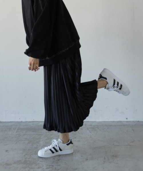 Auntie Rosa Holiday（アンティローザホリデー）の「ワッシャープリーツスカート（スカート・レディース・ブラック/ベージュ/グリーン・MEDIUM/LARGE）」の2枚目の写真