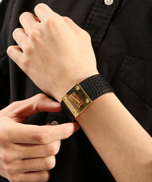 Ree&Mee（リーアンドミー）の「Ree＆Mee ブレスレット バングル ゴールド バックル ブレス アクセサリー（ブレスレット・メンズ・ホワイト/ブラック/ベージュ/ベージュ系その他/ホワイト系その他・FREE）」の4枚目の写真