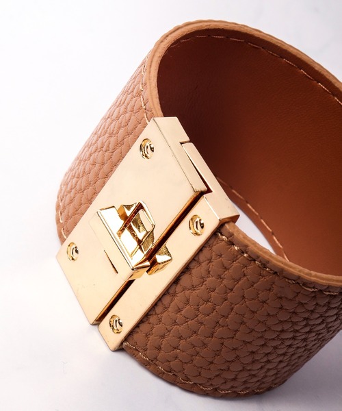 Ree&Mee（リーアンドミー）の「Ree＆Mee ブレスレット バングル ゴールド バックル ブレス アクセサリー（ブレスレット・メンズ・ホワイト/ブラック/ベージュ/ベージュ系その他/ホワイト系その他・FREE）」の7枚目の写真