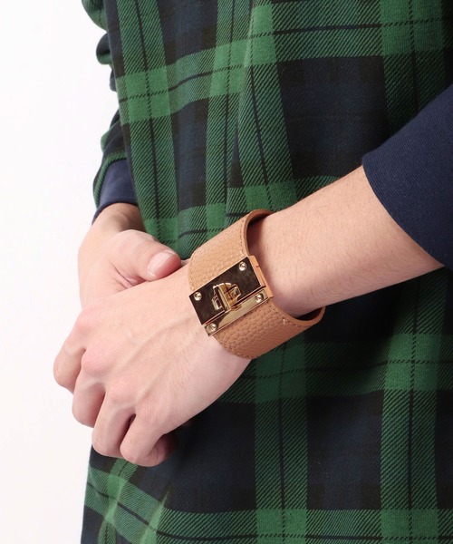 Ree&Mee（リーアンドミー）の「Ree＆Mee ブレスレット バングル ゴールド バックル ブレス アクセサリー（ブレスレット・メンズ・ホワイト/ブラック/ベージュ/ベージュ系その他/ホワイト系その他・FREE）」の11枚目の写真