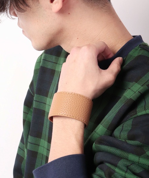 Ree&Mee（リーアンドミー）の「Ree＆Mee ブレスレット バングル ゴールド バックル ブレス アクセサリー（ブレスレット・メンズ・ホワイト/ブラック/ベージュ/ベージュ系その他/ホワイト系その他・FREE）」の10枚目の写真