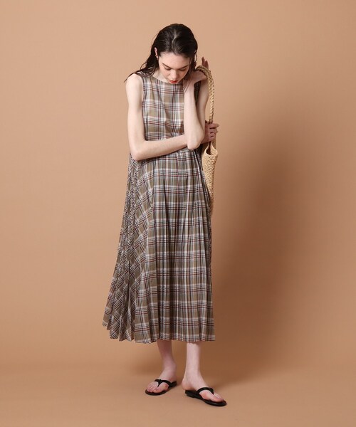 DRESSTERIOR(ドレステリア)の「◆【GINGER8月号/eclat・otonaMUSE5月号掲載】NICOLAS LAINAS(ニコラスライナス)フラットサンダル(サンダル・レディース・ブラック・50/80/70/60)」の9枚目の写真