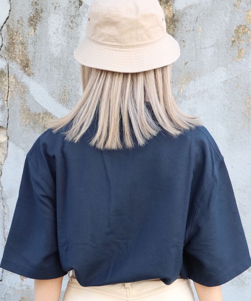 Carhartt(カーハート)の「Carhartt/カーハート LOOSE FIT MW SS POCKET ポロシャツ ブランドロゴ(ポロシャツ・メンズ・ブラック/グレー/チャコールグレー/ネイビー・M/L/XL/2XL)」の6枚目の写真