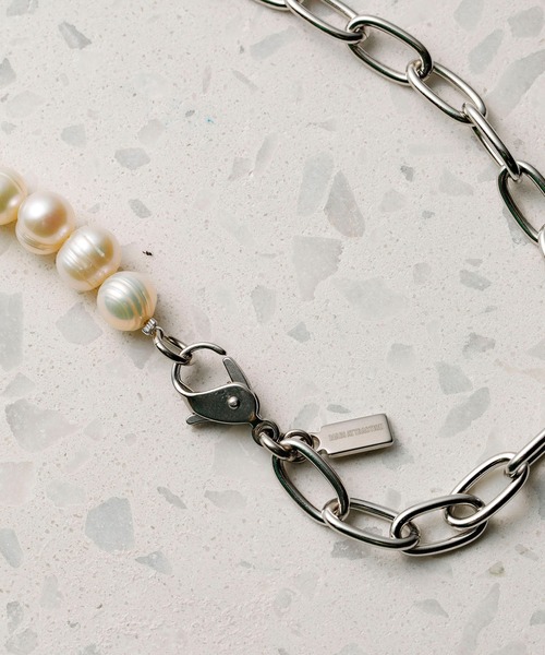 MAIN ATTRACTION(メインアトラクション)の「【MAIN ATTRACTION】Pearl Double Bracelet(ブレスレット・メンズ・ホワイト・FREE)」の2枚目の写真