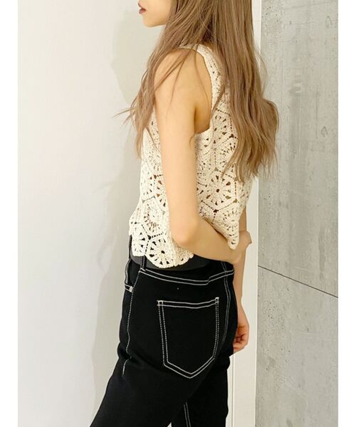 GYDA（ジェイダ）の「【SETUP着用可】クロシェショートニットタンク（タンクトップ・レディース・ベージュ/ブラウン/アイボリー・FREE）」の5枚目の写真