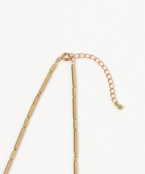 Ray BEAMS（レイビームス）の「Ray BEAMS / ブラスビーズ ロング ネックレス（ネックレス・レディース・ゴールド・ONE SIZE）」の3枚目の写真