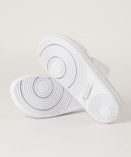 NIKE（ナイキ）の「WMNS NIKE OFFCOURT DUO SLIDE　DC0496-100（サンダル・レディース・ホワイト系その他・25.0cm/28.0cm/23.0cm/29.0cm/27.0cm/26.0cm/24.0cm/22.0cm）」の3枚目の写真