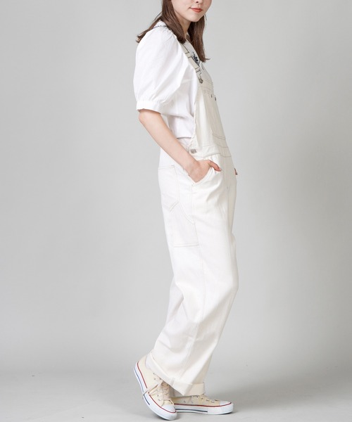 SPINNS（スピンズ）の「【ゆったりシルエット】ツイル配色ステッチオーバーオール（サロペット/オーバーオール・レディース・ホワイト/モカ/アイボリー/ブラック・ONESIZE）」の9枚目の写真