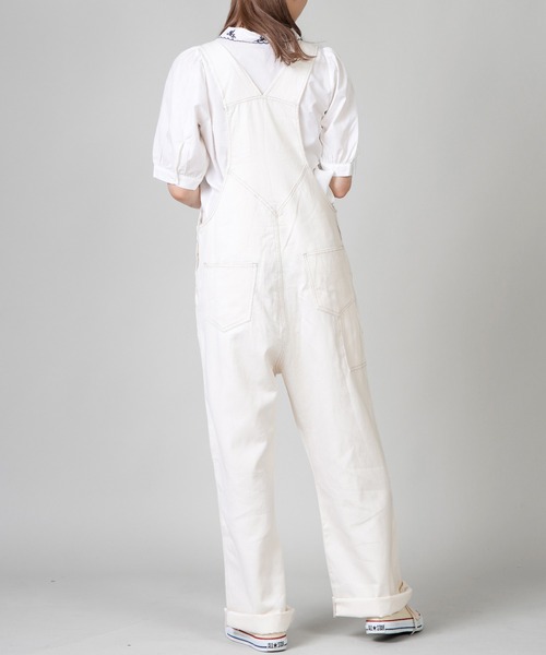 SPINNS（スピンズ）の「【ゆったりシルエット】ツイル配色ステッチオーバーオール（サロペット/オーバーオール・レディース・ホワイト/モカ/アイボリー/ブラック・ONESIZE）」の10枚目の写真