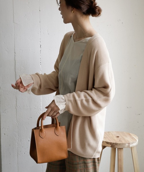 URBAN RESEARCH DOORS(アーバンリサーチドアーズ)の「コクーンスリーブニットカーディガン(カーディガン/ボレロ・レディース・ベージュ/グリーン系その他・ONE)」の22枚目の写真