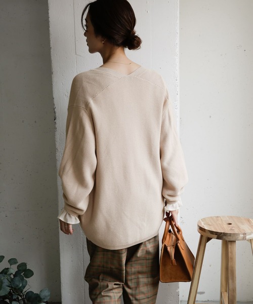 URBAN RESEARCH DOORS(アーバンリサーチドアーズ)の「コクーンスリーブニットカーディガン(カーディガン/ボレロ・レディース・ベージュ/グリーン系その他・ONE)」の6枚目の写真