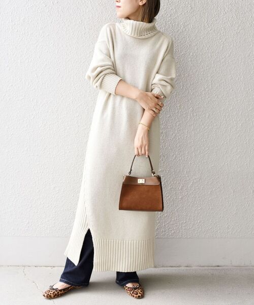 SHIPS（シップス）の「【WEB限定】〈手洗い可能〉サイドスリットタートルワンピース◆（ワンピース・レディース・ライトグレー/ブラウン/ナチュラル/ブルー・SMALL/MEDIUM）」の3枚目の写真