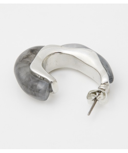 AZUL by moussy（アズールバイマウジー）の「WAVE MARBLE EARRINGS（ピアス（両耳用）・レディース・ホワイト系その他/グレー系その他/ブラウン系その他・FREE）」の15枚目の写真