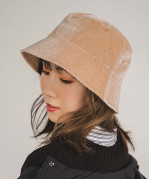 WEGO（ウィゴー）の「WEGO/ベロアバケットハット（ハット・レディース・ベージュ/ブラック/パープル系その他・FREE）」の4枚目の写真