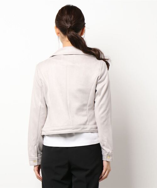 CECIL McBEE(セシルマクビー)の「フェイクスエードライダースジャケット(ライダースジャケット・レディース・グレー/ピンク/ベージュ/モカ・LARGE/MEDIUM)」の6枚目の写真