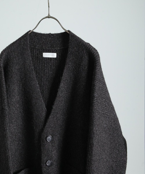 NILWAY（ニルウェイ）の「バルキーウールブレンドニットオーバーカーディガン（カーディガン/ボレロ・メンズ・ホワイト/ブラック/チャコール/ブラウン・MEDIUM/LARGE）」の3枚目の写真