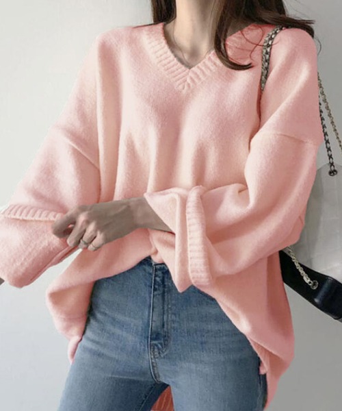 Girly Doll(ガーリードール)の「オーバーサイズVネックニット・セーター(ニット/セーター・レディース・ホワイト/ブラック/ライトグレー/ライトブルー/ライトピンク/モカ・F)」の6枚目の写真