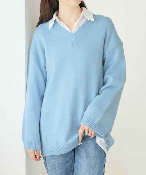 Girly Doll(ガーリードール)の「オーバーサイズVネックニット・セーター(ニット/セーター・レディース・ホワイト/ブラック/ライトグレー/ライトブルー/ライトピンク/モカ・F)」の21枚目の写真