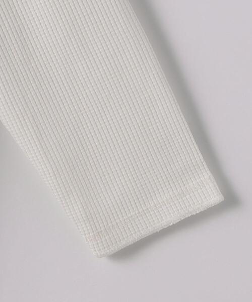 green label relaxing(グリーンレーベルリラクシング)の「ドライワッフル クルーネック 長袖 カットソー -吸水速乾- OVLG(Tシャツ/カットソー・メンズ・ホワイト/グレー/ブラック/ベージュ・M/S/XL/L/XS/XXL)」の16枚目の写真