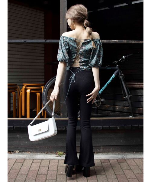 EVRIS(エヴリス)の「Oriental Flowerトップス(シャツ/ブラウス・レディース・オレンジ/アイボリー/グリーン・FREE)」の9枚目の写真