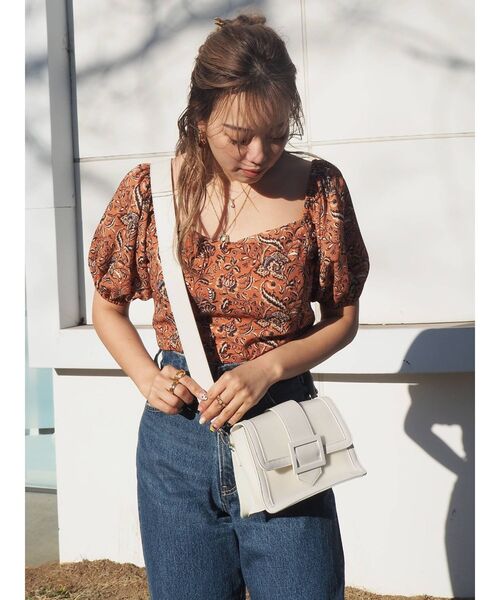 EVRIS(エヴリス)の「Oriental Flowerトップス(シャツ/ブラウス・レディース・オレンジ/アイボリー/グリーン・FREE)」の19枚目の写真