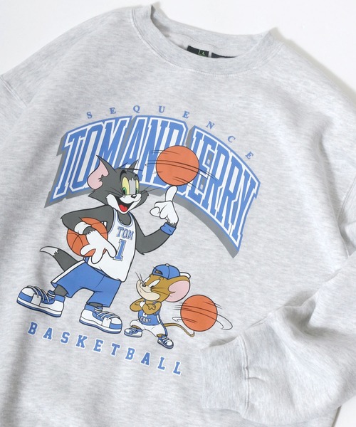 Tom&Jerry(トムアンドジェリー)の「Tom&Jerry/トム&ジェリー ビッグシルエット 起毛スウェットトレーナー(スウェット・レディース・ホワイト/スカイブルー/ブラック/ネイビー/オートミール/ホワイト系その他/ブラック系その他/ベージュ系その他/グリーン系その他/グレイッシュベージュ・M/L)」の5枚目の写真