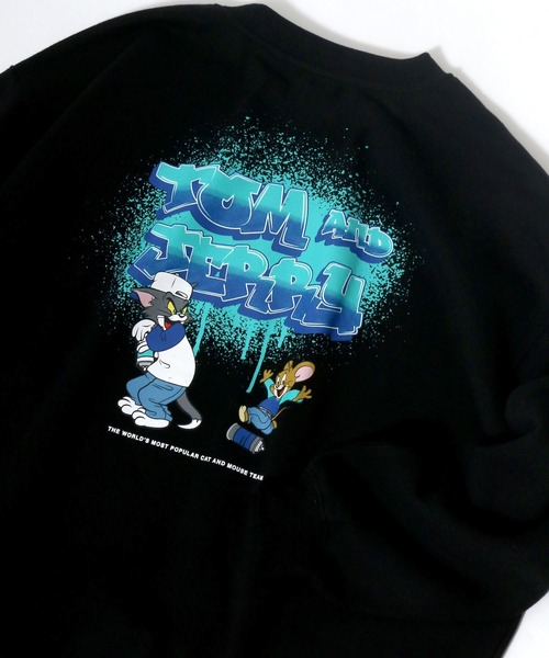Tom&Jerry(トムアンドジェリー)の「Tom&Jerry/トム&ジェリー ビッグシルエット 起毛スウェットトレーナー(スウェット・レディース・ホワイト/スカイブルー/ブラック/ネイビー/オートミール/ホワイト系その他/ブラック系その他/ベージュ系その他/グリーン系その他/グレイッシュベージュ・M/L)」の4枚目の写真