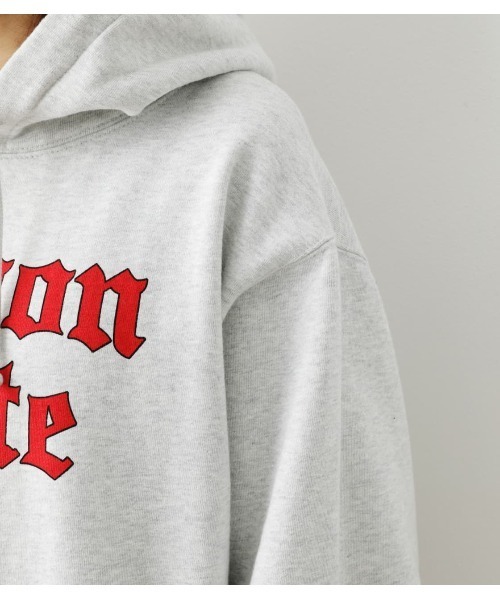 RODEO CROWNS WIDE BOWL（ロデオクラウンズワイドボウル）の「GOOD OLD College パーカー（パーカー・レディース・レッド/グレー×ホワイト/グリーン・FREE）」の4枚目の写真