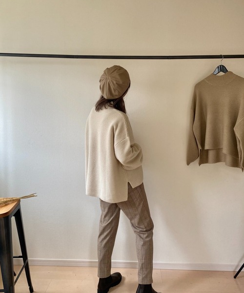 deux amour（ドゥーザムール）の「パール編みハイネックニット（その他トップス・レディース・オフホワイト/ベージュ・MEDIUM）」の4枚目の写真