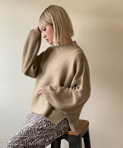 deux amour（ドゥーザムール）の「パール編みハイネックニット（その他トップス・レディース・オフホワイト/ベージュ・MEDIUM）」の10枚目の写真