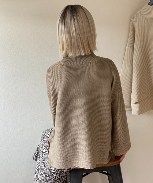 deux amour（ドゥーザムール）の「パール編みハイネックニット（その他トップス・レディース・オフホワイト/ベージュ・MEDIUM）」の6枚目の写真